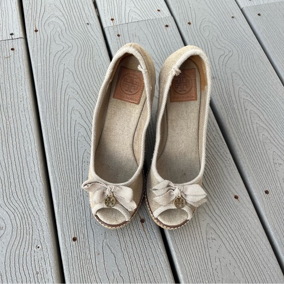 Tory Burch Shoes Tory Burch Jackie Wedge Tan, size 7B, GUC - Picture 5 of 10